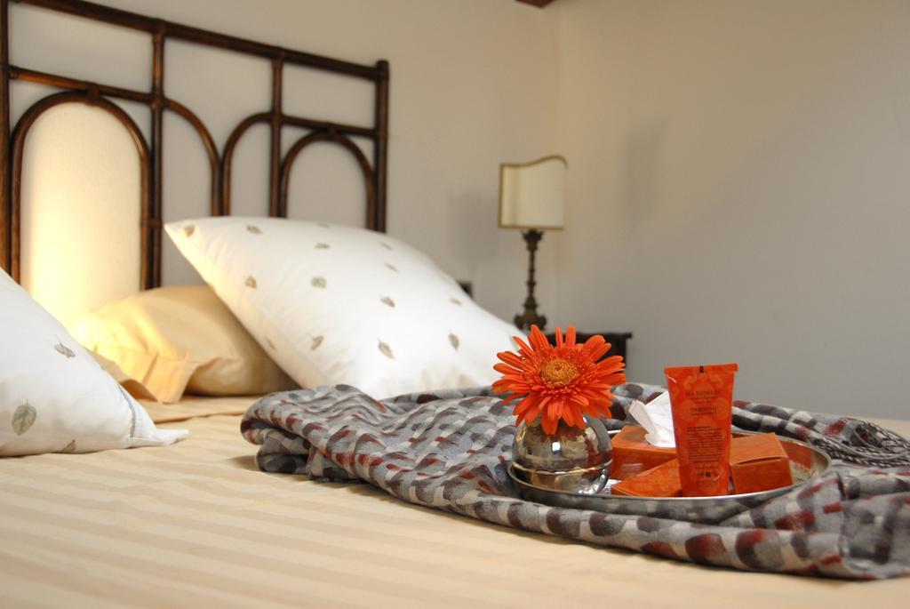 Alveluu Ristorante E Suites Tremezzo Zimmer foto