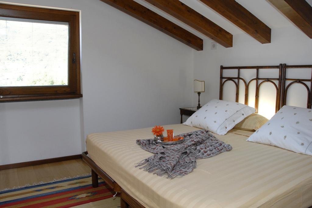 Alveluu Ristorante E Suites Tremezzo Zimmer foto